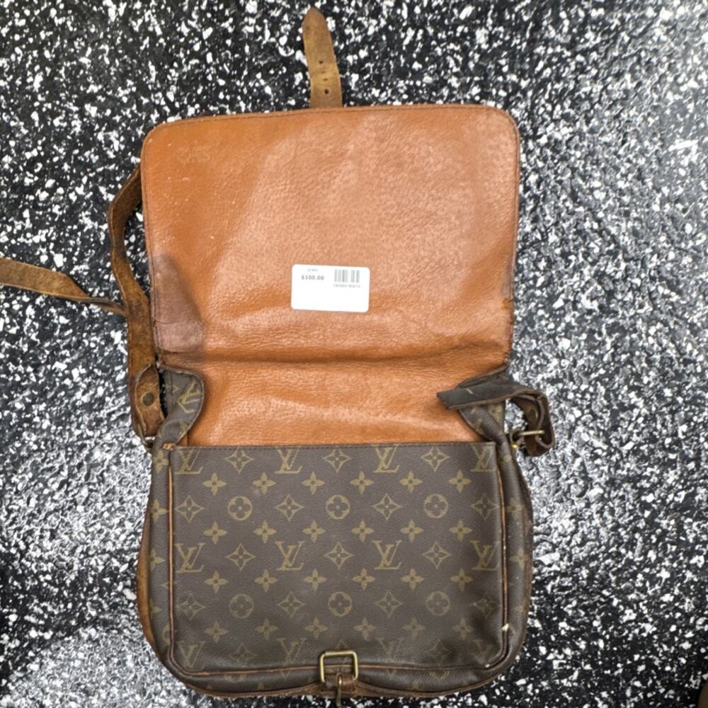 Louis Vuitton Vintage Brown Leather Messenger & Cross Body Bag - Picture 3 of 6